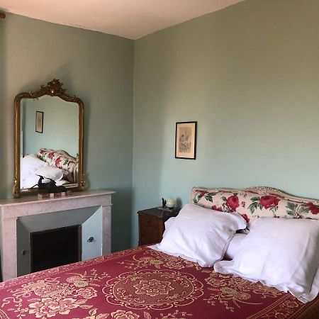 La Maison Ruth Montbray Luaran gambar