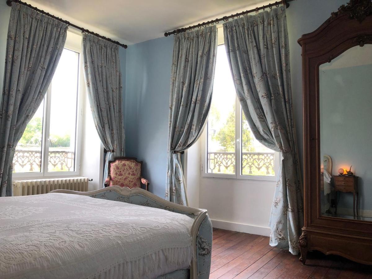 La Maison Ruth Montbray Luaran gambar