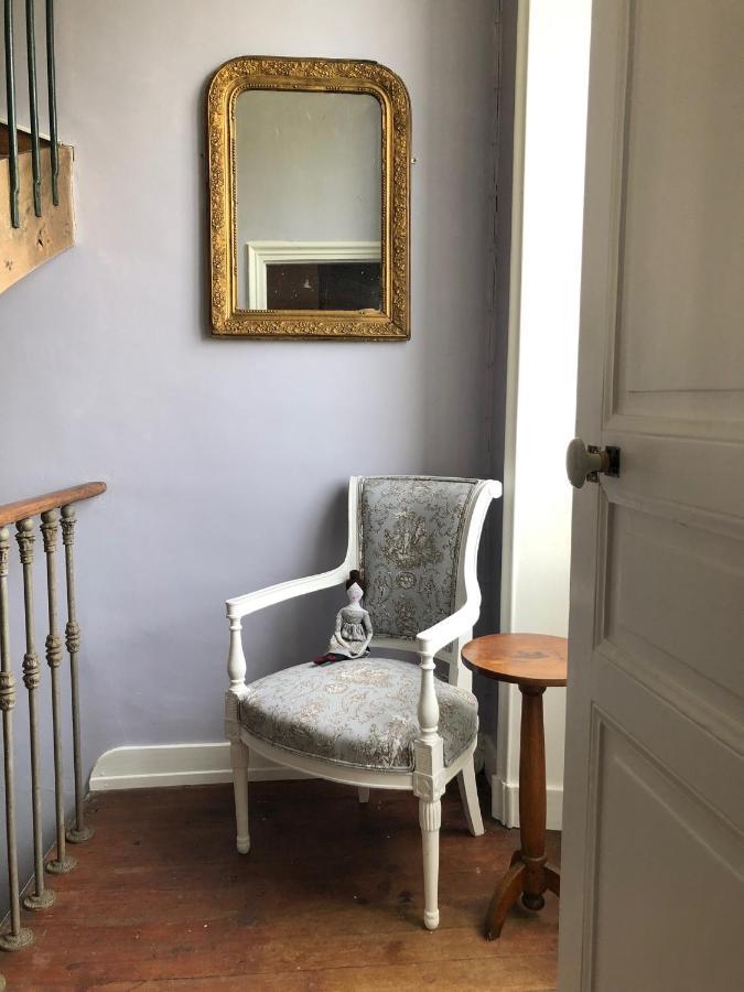 La Maison Ruth Montbray Luaran gambar