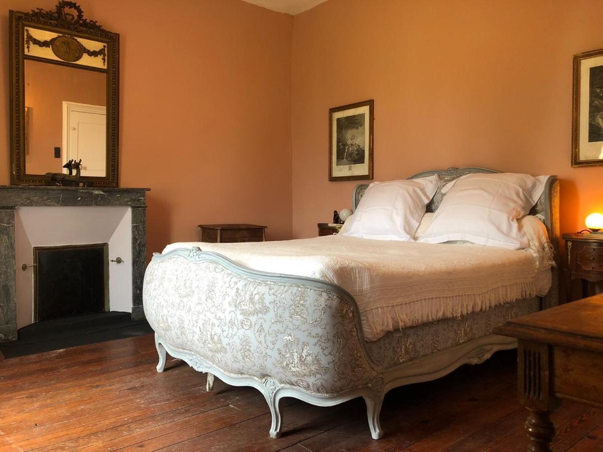 La Maison Ruth Montbray Luaran gambar
