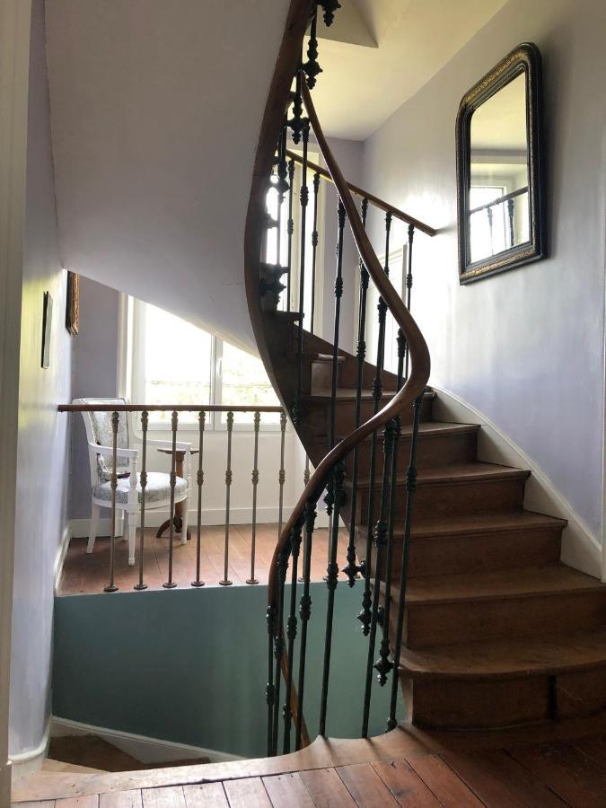 La Maison Ruth Montbray Luaran gambar
