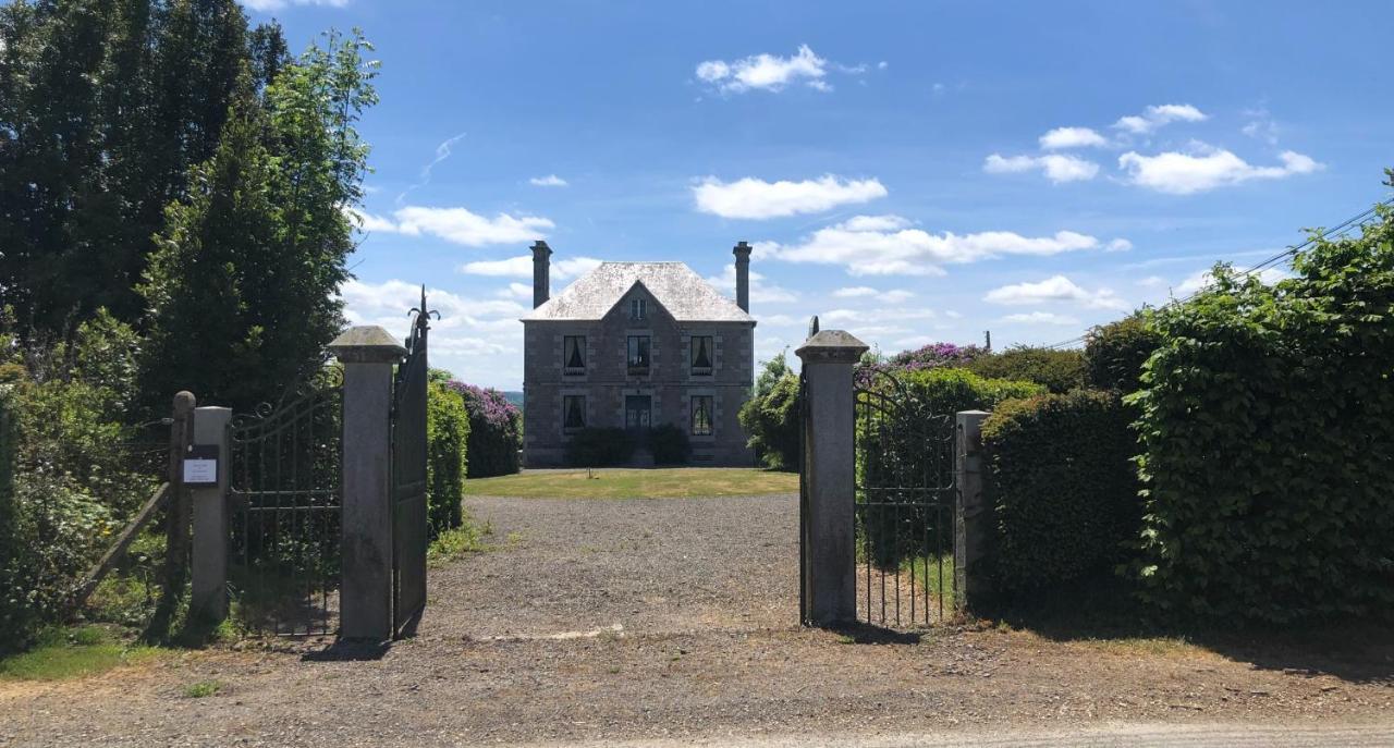 La Maison Ruth Montbray Luaran gambar