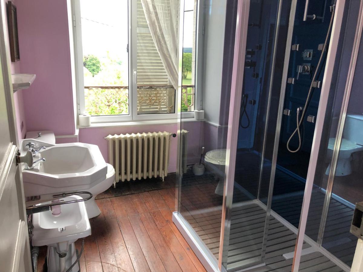 La Maison Ruth Montbray Luaran gambar