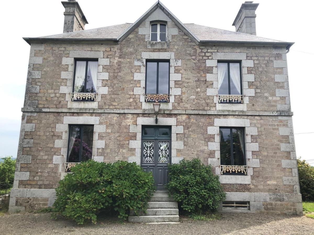La Maison Ruth Montbray Luaran gambar