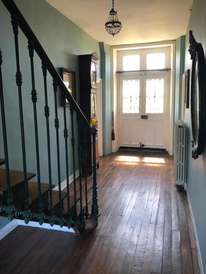 La Maison Ruth Montbray Luaran gambar