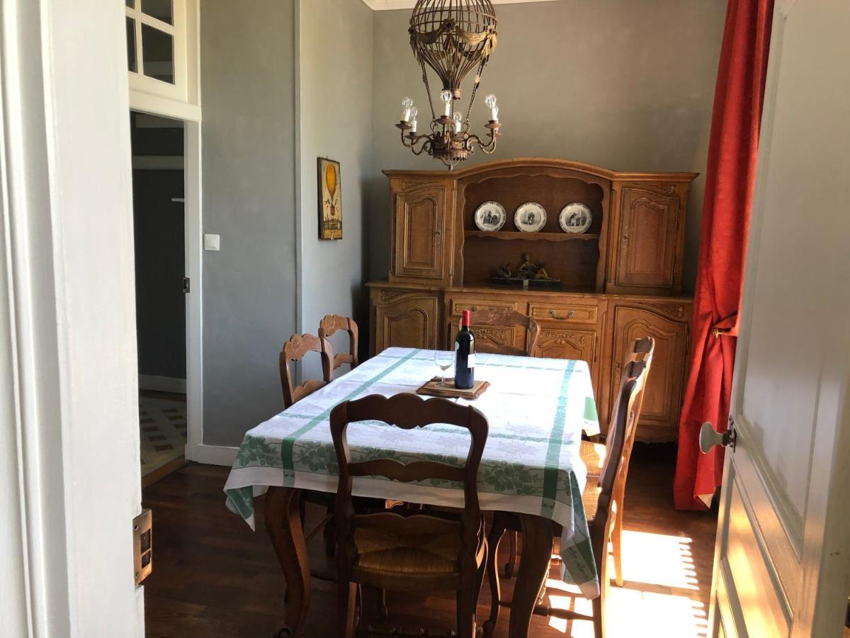 La Maison Ruth Montbray Luaran gambar