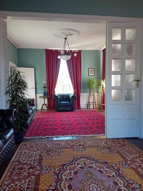 La Maison Ruth Montbray Luaran gambar